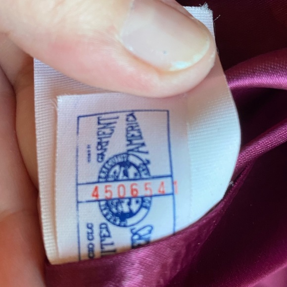 Veloura brand 1960’s Womens peacoat. Like new condition. Deep plum/purple. - Picture 10 of 12